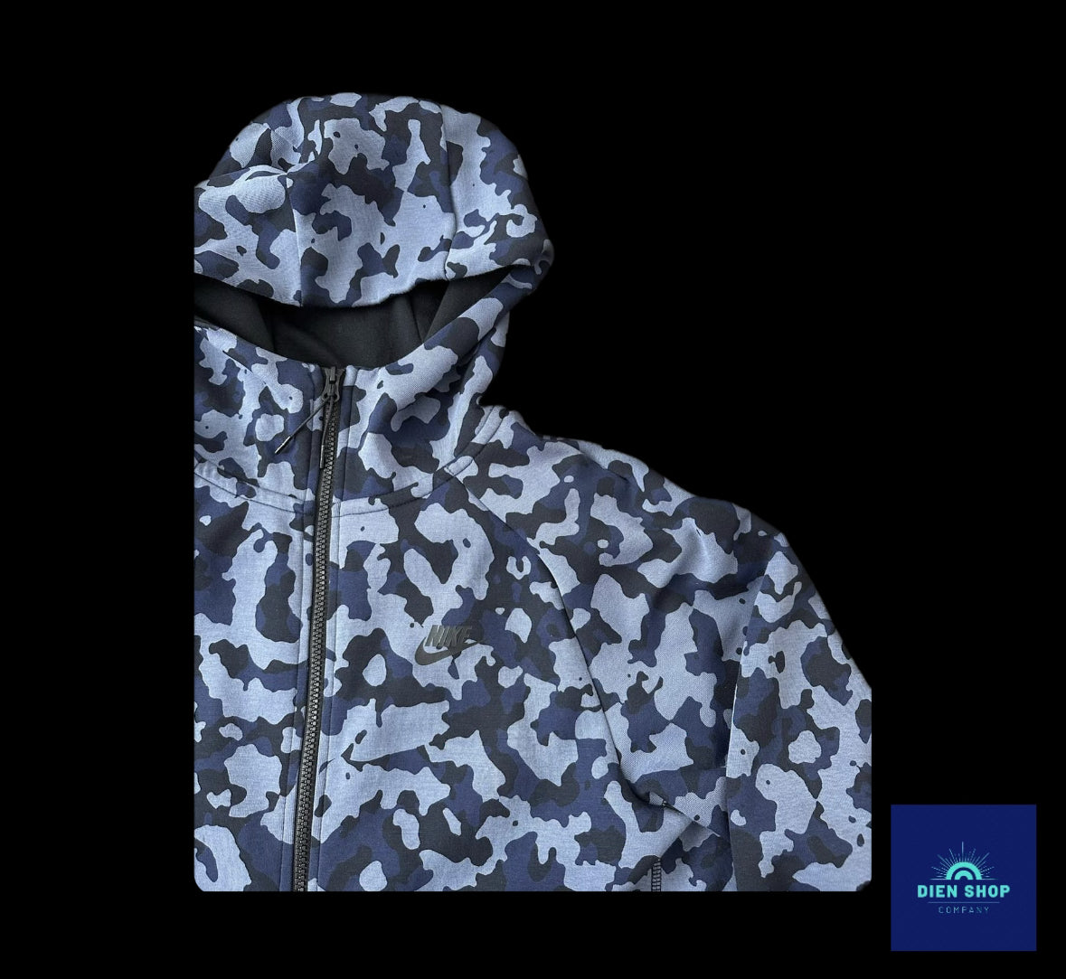 Nike Sportswear Tech Fleece Top
Diffused Blue/Black/Blue Camo