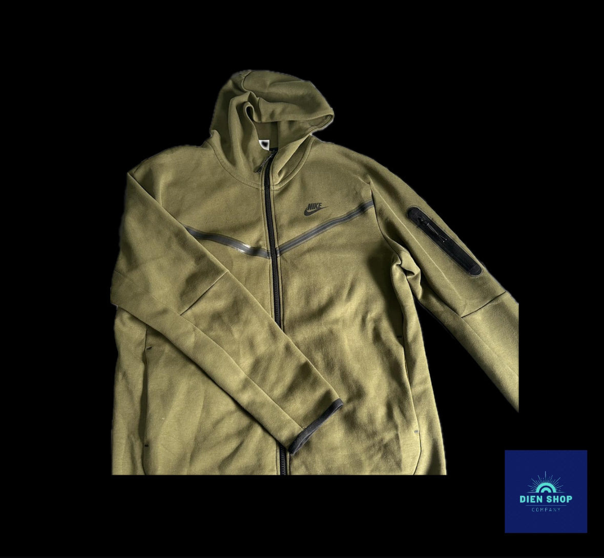 Nike Sportswear Tech Fleece Full-Zip Hoodie
Rough Green Black