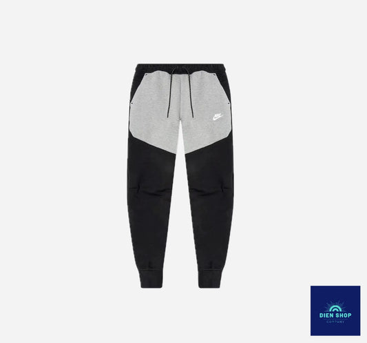 Nike Sportswear Tech Fleece Joggers
Black/Dark Grey Heather/White