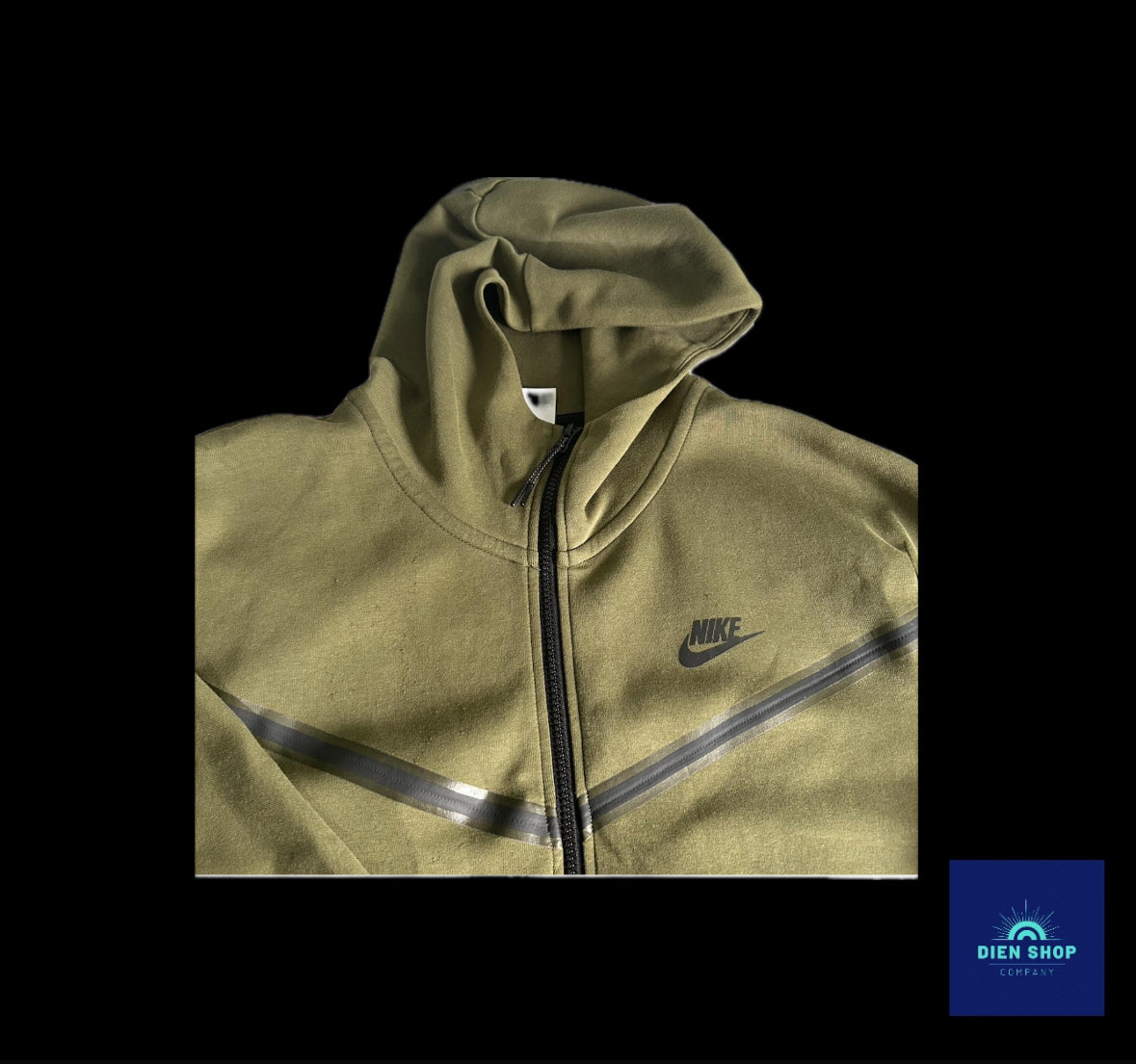 Nike Sportswear Tech Fleece Full-Zip Hoodie
Rough Green Black