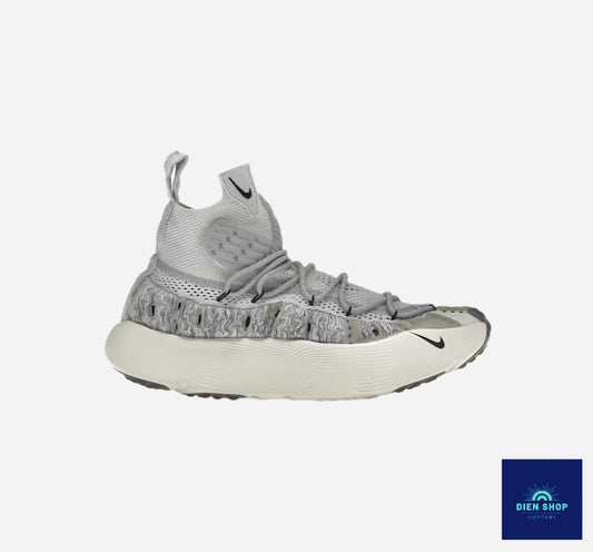 Nike ISPA Sense Flyknit
Phantom